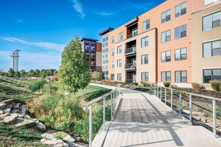 Approach-at-Summit-Park-Apartments-03