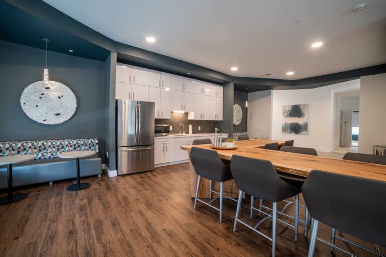 Approach-at-Summit-Park-Apartments-leasing-office-7