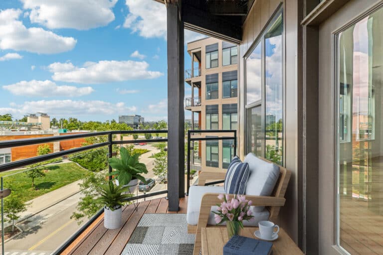 18-Approach-at-Summit-Park-balcony